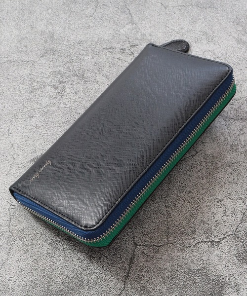 【未使用】Luria 4℃　フラップ長財布　サフィアーノレザー　ネイビー 未使用】Luria 4℃ フラップ長財布 サフィアーノレザー ネイビー