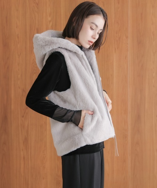 美品✩ラクーン✩フード有ベスト✩ファーの減りなし✩ファーベスト✩ジレ✩軽い ベスト レディース ファーベスト ラビットファー ジレ ベルト風 リアル