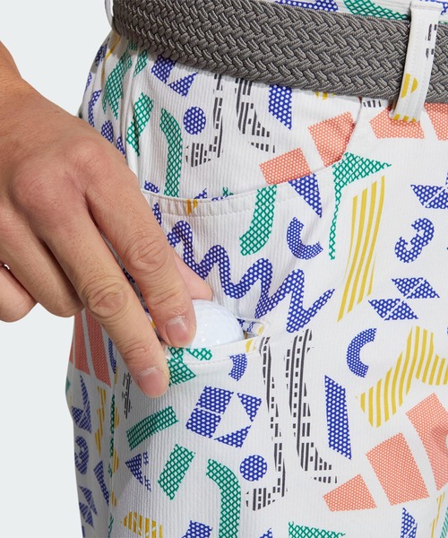 I AM グラフィックプリントショートパンツ adidas パンツ グラフィックプリント ショートパンツ「adidas