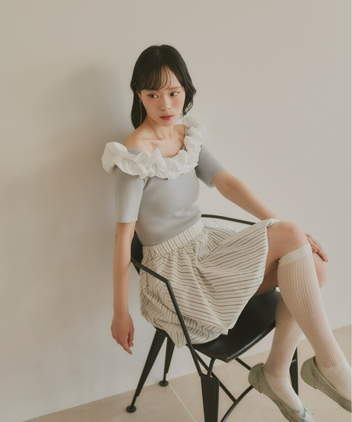 Olu. ニット セーター フリルオフショルダーサマーニット