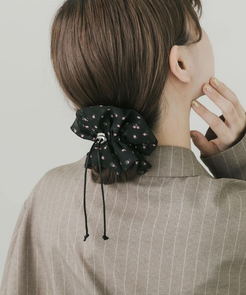 SMELLY（スメリー） ヘアゴム フラワープリントドローコードシュシュ