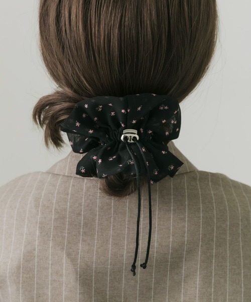 SMELLY（スメリー） シュシュ フラワープリントドローコードシュシュ