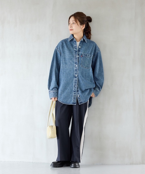 「Levi's」 長袖シャツ MEDIUM ブルー レディースの画像