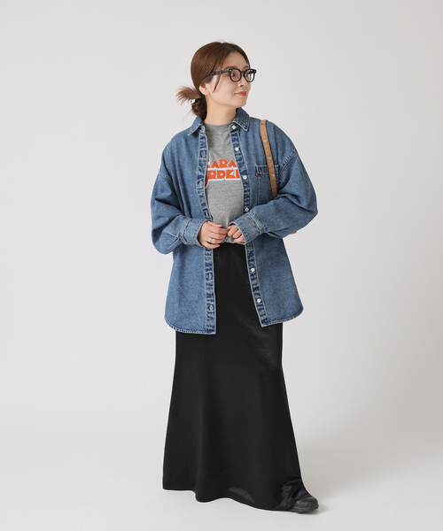 「Levi's」 長袖シャツ MEDIUM ブルー レディースの画像