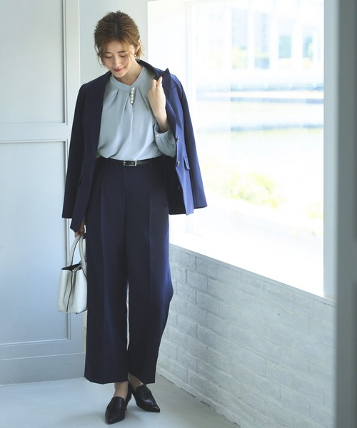 ルイルエブティック RUIRUE BOUTIQUE アシンメトリーパールタックブラウス （オフホワイト） ルイルエブティック RUIRUE BOUTIQUE アシンメトリーパール