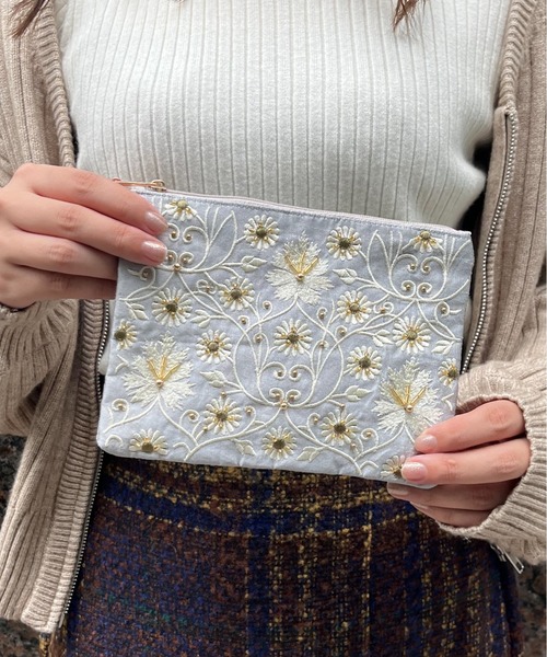 MILLION CARATS ポーチ 「artipur COTTAGE」 花柄の糸刺繍と