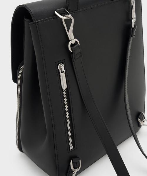 CHARLES ＆ KEITH（チャールズ&キース） デイバック リュック フロント