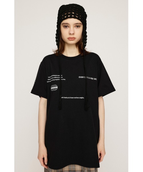 ショルダーフリルランダムロゴTシャツ | SLOVNENYA スロヴネンヤ