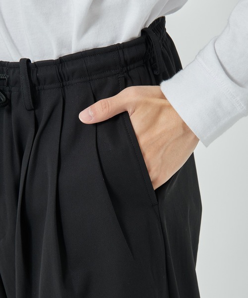 markaware スラックス TRIPLE PLEATED EASY TROUSERS メンズ