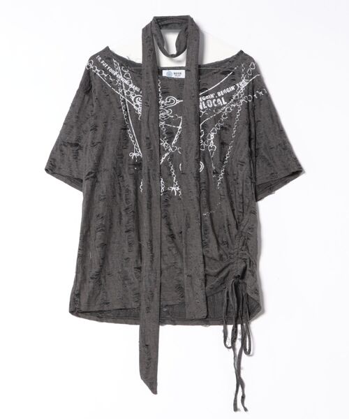 ビアズリー　Tシャツ バックプリントスカーフ柄　 黒 BEARDSLEY（ビアズリー）の「ロゴプリントTシャツ（Tシャツ