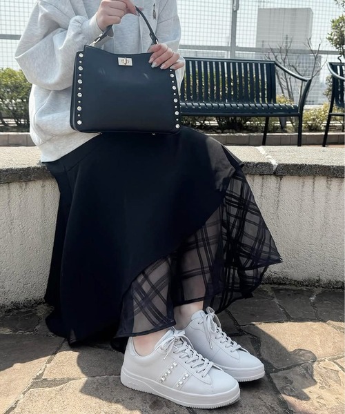 diana（プラスダイアナ） スニーカー 「軽量」ビジュー付きコート