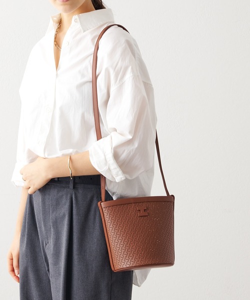 「IACUCCI」 ショルダーバッグ FREE キャメル レディース_画像6