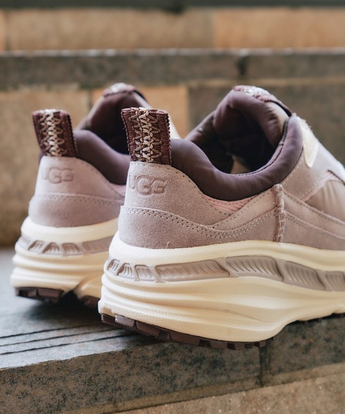 UGG Australia（アグオーストラリア） 「UGG」 ローカットスニーカー