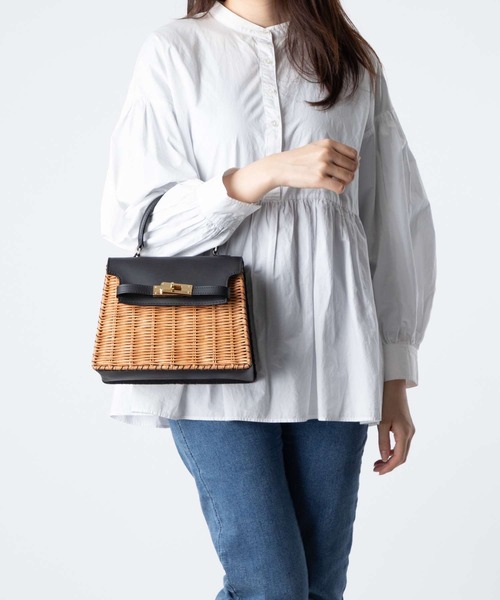 The Bagmati ショルダーバッグ バッグ BAGMATI LEATHER