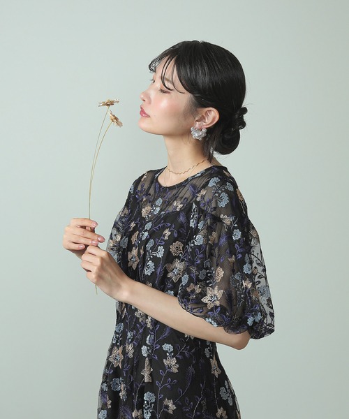 Kana ドレス パフスリーブ フラワー刺繍 フェミニン パーティー ドレス