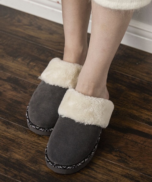 Minnetonka（ミネトンカ） スリッポン CERISE / ボアスリッパー