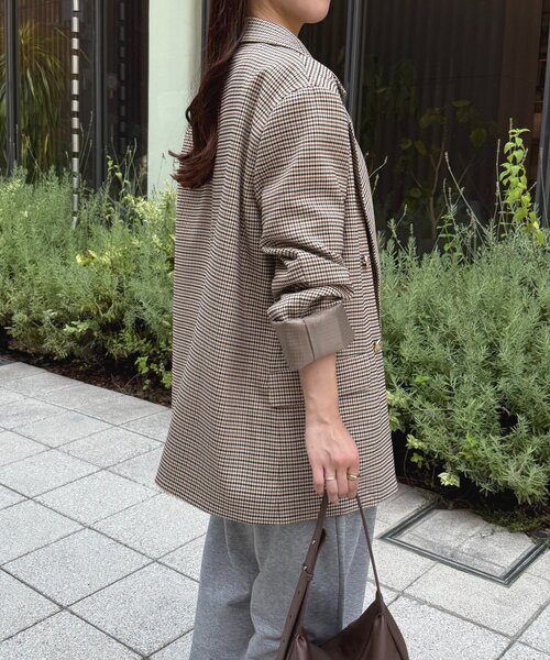 Thevon（ゼヴォン） ジャケット テーラードジャケット GOLDボタン