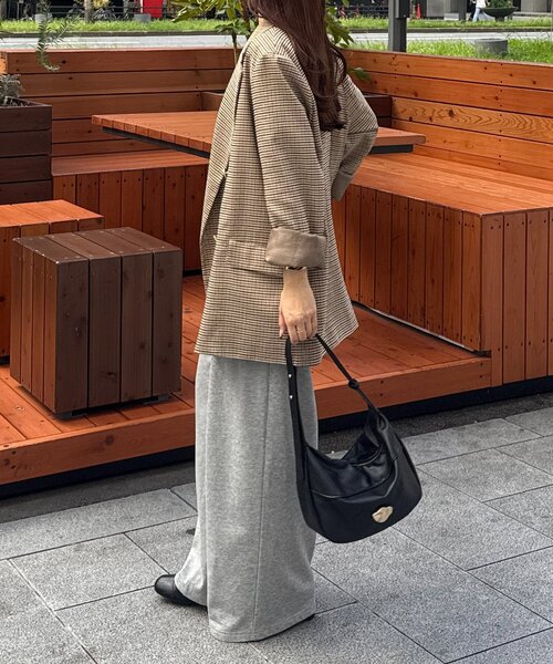 Thevon（ゼヴォン） ジャケット テーラードジャケット GOLDボタン