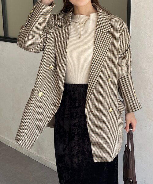 Thevon（ゼヴォン） ジャケット テーラードジャケット GOLDボタン