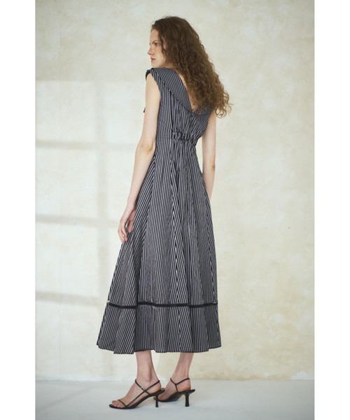 Estella.K ワンピース Gina Long Dress フロントツイストドレス