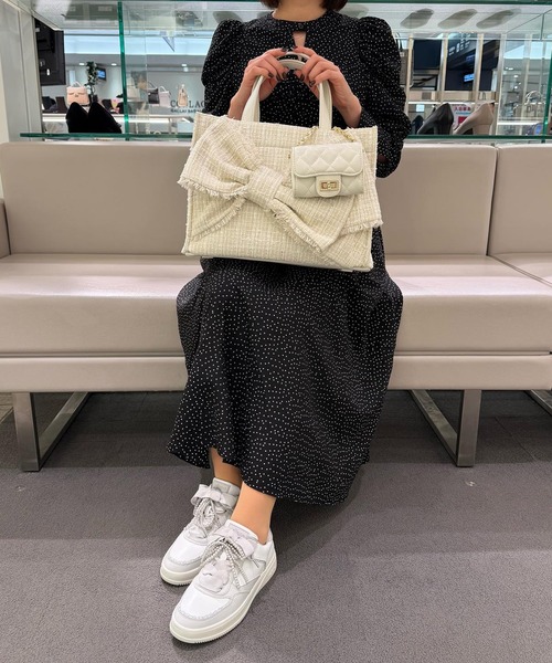 diana（プラスダイアナ） スニーカー 「軽量」パールリボン付きコート