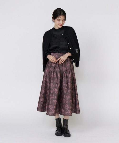 美品 デパリエdepareilleフラワージャガードロングスカート 38 黒 美品 デパリエdepareilleフラワージャガードロングスカート 38 黒