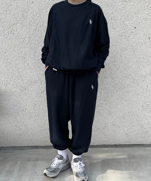 BROKEN BASE（ブロークンベース） ワンポイント刺繍スウェットパンツ