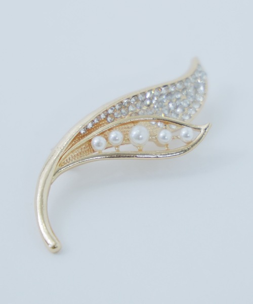 niana（ニアナ） ブローチ リーフモチーフビジューパールブローチ