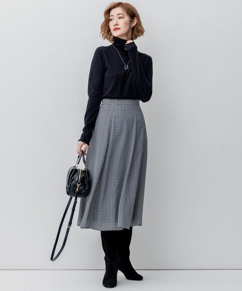 美品■23区■ 2023洗えるバックサテンアムンゼン千鳥プリント スカート■38 23区 【洗える】バックサテンアムンゼン千鳥プリント スカート