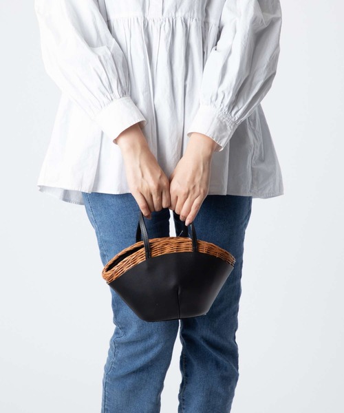 The Bagmati（ザバグマティ） ハンドバッグ BAGMATI LEATHER