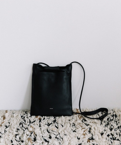 BEAURE ブラックバッグ Beau're（ヴュレ） ショルダーバッグ バッグ BEAURE カウレザー 薄