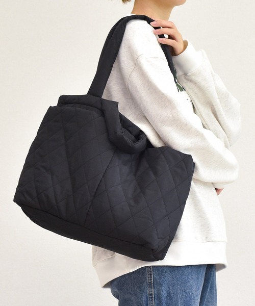 黒いキルティングトートバッグ キルトグリッド トートバッグ 12L *Wunder Puff | バッグ | Lululemon JP
