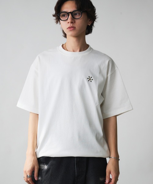 Adoon plain tシャツ Vintage-like Studded T-Shirt
