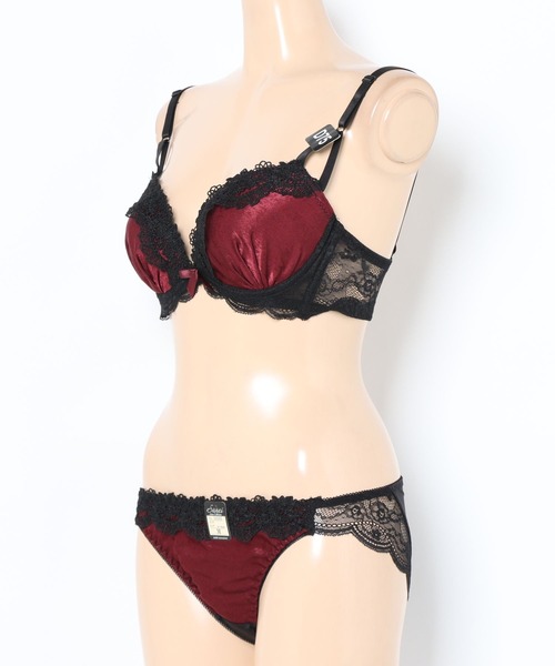 Sanei ブラジャー ショーツセット 「美谷間＆丸胸を叶える！ナチュ盛り