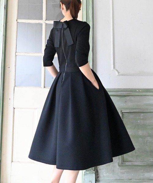 美品✨Neige ネージュ バックリボンワンピース ボンディング素材 ブラック Neige（ネージュ） ワンピース バックリボンワンピース : ZOZOTOWN