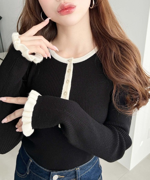 袖カフスVネックリブニットプルオーバー Mila Owen（ミラオーウェン）の「カフスデザインリブニットプル