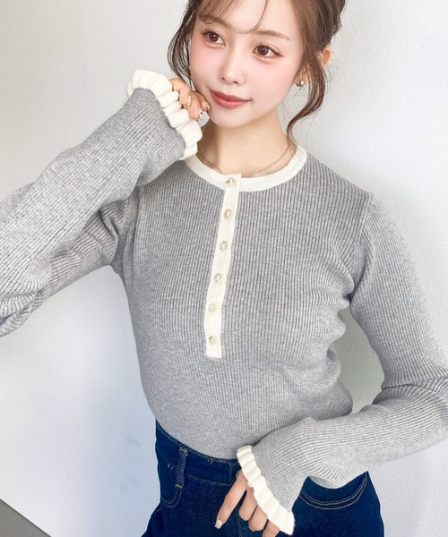 袖カフスVネックリブニットプルオーバー Mila Owen（ミラオーウェン）の「カフスデザインリブニットプル