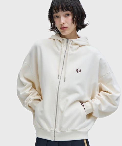 ホワイト フード付きスウェットシャツ FRED PERRY（フレッドペリー） トレーナー スウェット Tipped Hooded