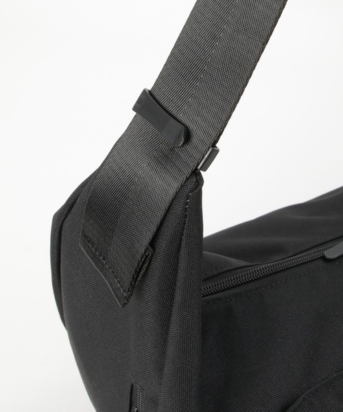 ikka ショルダーバッグ スリングショルダーバッグ メンズ