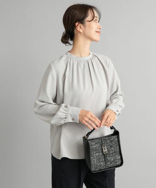 美品】yori ギャザーブラウス ブラック フリーサイズ yori ボリューム