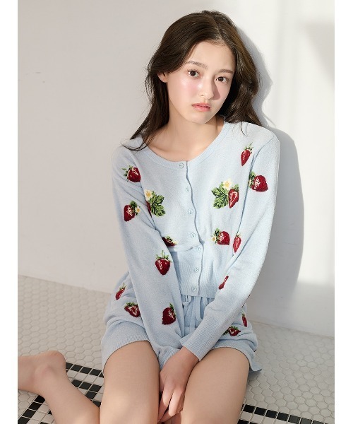 mi-maおまとめスナイデル刺繍プリーツニット白&バーバリーショートパンツ SNIDEL HOME パジャマ ルームウェア ストロベリーニットショートパンツ
