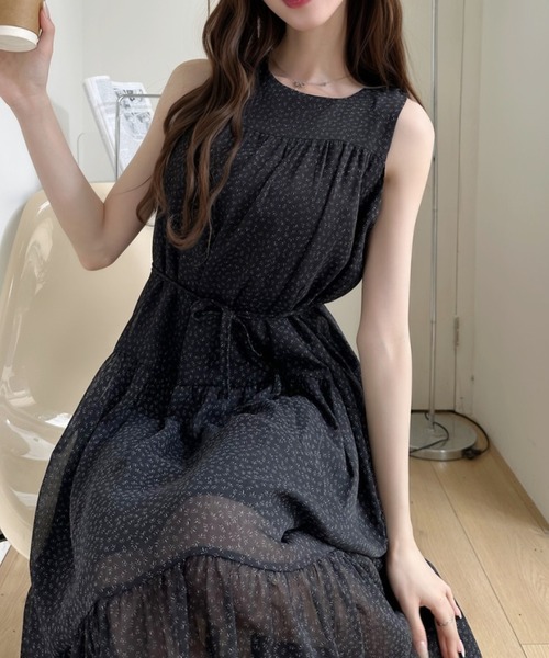 Ada. ワンピース 小花柄 ティアード ノースリーブ ロング ワンピース