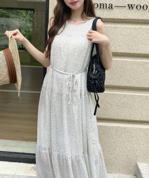 Ada. ワンピース 小花柄 ティアード ノースリーブ ロング ワンピース