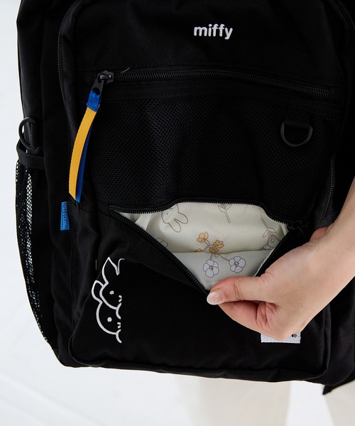 新品タグ付き　メイオーシャン　ミッフィリュック　チラリ　ミッフィの刺繍可愛い Miffy デイバック リュック レディース 大容量 miffy ミッフィー