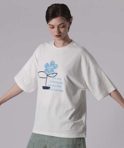 【Clein】ショルダーロゴTシャツ★国内発 Tシャツ - モノグラムロゴTシャツ | カルバン・クライン 公式