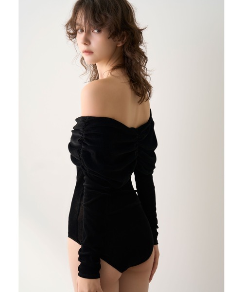 LILY BROWN tシャツ 「LILY Lingerie」カップインオフショルダー