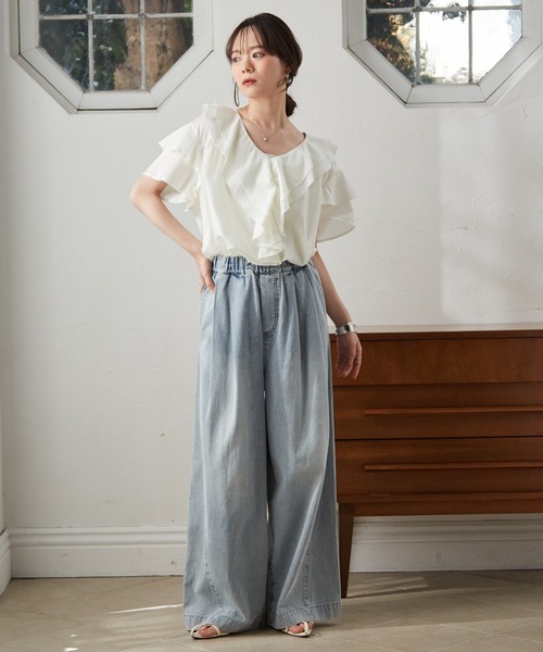 極美品 Rene ルネ　シャーリングハーフスリーブブラウス　フリル　M　近年 極美品 Rene ルネ シャーリングハーフスリーブブラウス フリル M 近年