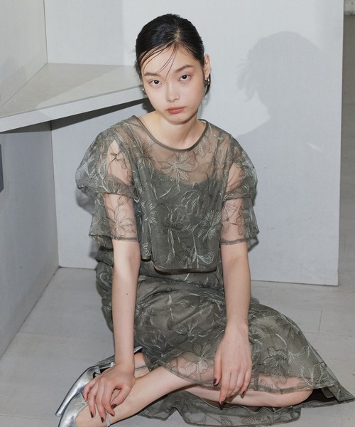 ANDRESD ドレス タックスリーブエンブロイダリードレス / tuck sleeve