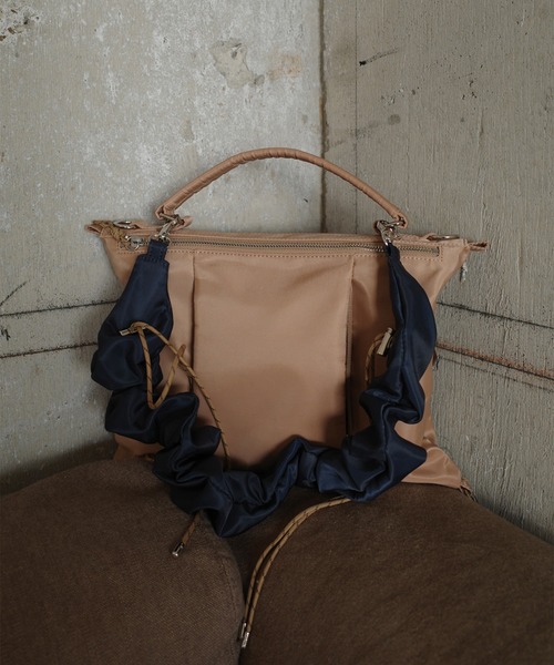 ショルダーバッグ バッグ MEDI PUFFY TWIN FORM NYLON BAG レディースの画像