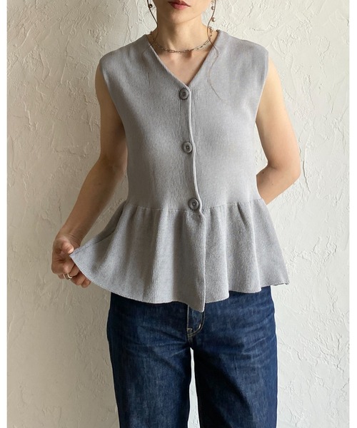 She's Closet ベスト ジレ ノースリーブ Vネック 前ボタン ペプラム